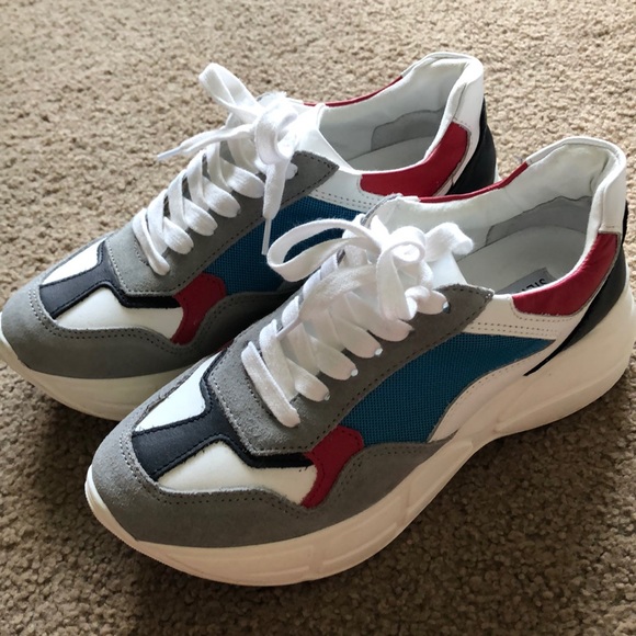 Steve Madden Dad Shoes - Picture 3 of 4